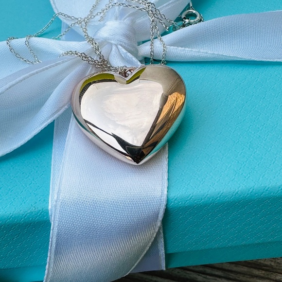 RARE Tiffany & Co Rubedo Puff Heart with Silver Chain Necklace, 18" - Picture 8 of 10